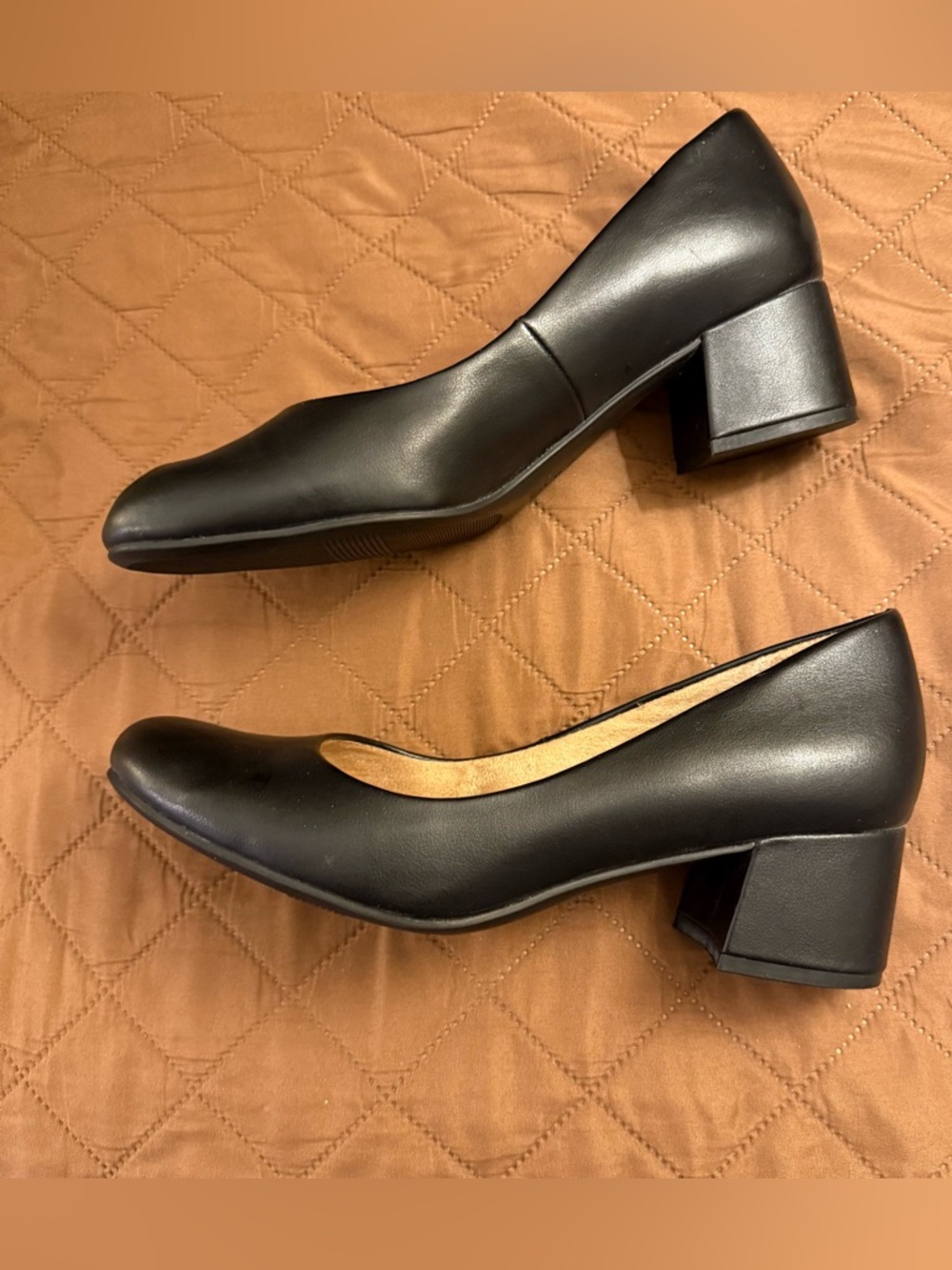 Naturalizer Black Full-Grain Leather Block Heel Pumps Sz 9 | Round Toe Comfort